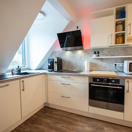 Queensize Bett & Netflix Zentral * Idar-Oberstein