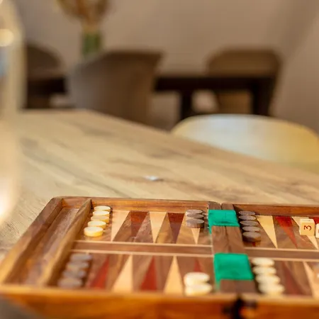 Daire Queensize Bett & Netflix Zentral