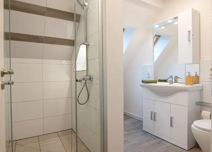 Queensize Bett & Netflix Zentral * Idar-Oberstein